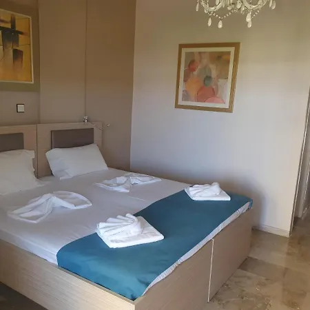 Rose Hotel 3*